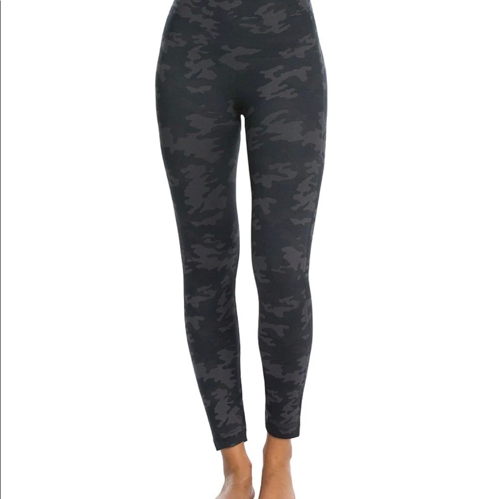 Spank Seamless Camo Leggings -1x